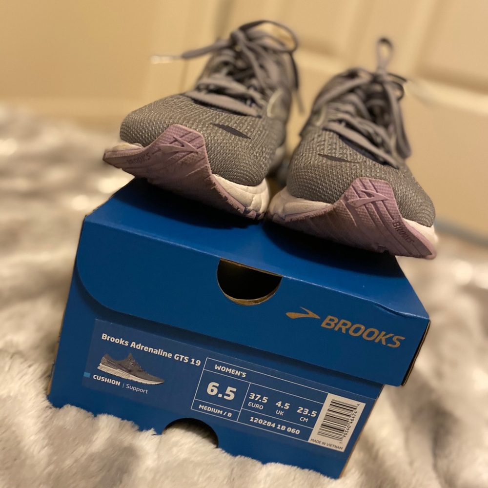 Slightly used Brooks Adrenaline GTS 19